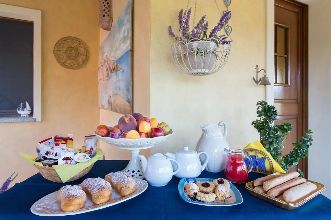 Bed & Breakfast B&B La Vela Chia