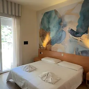 la-maison-hotel-lido-di-jesolo.hotelinveneto.com/